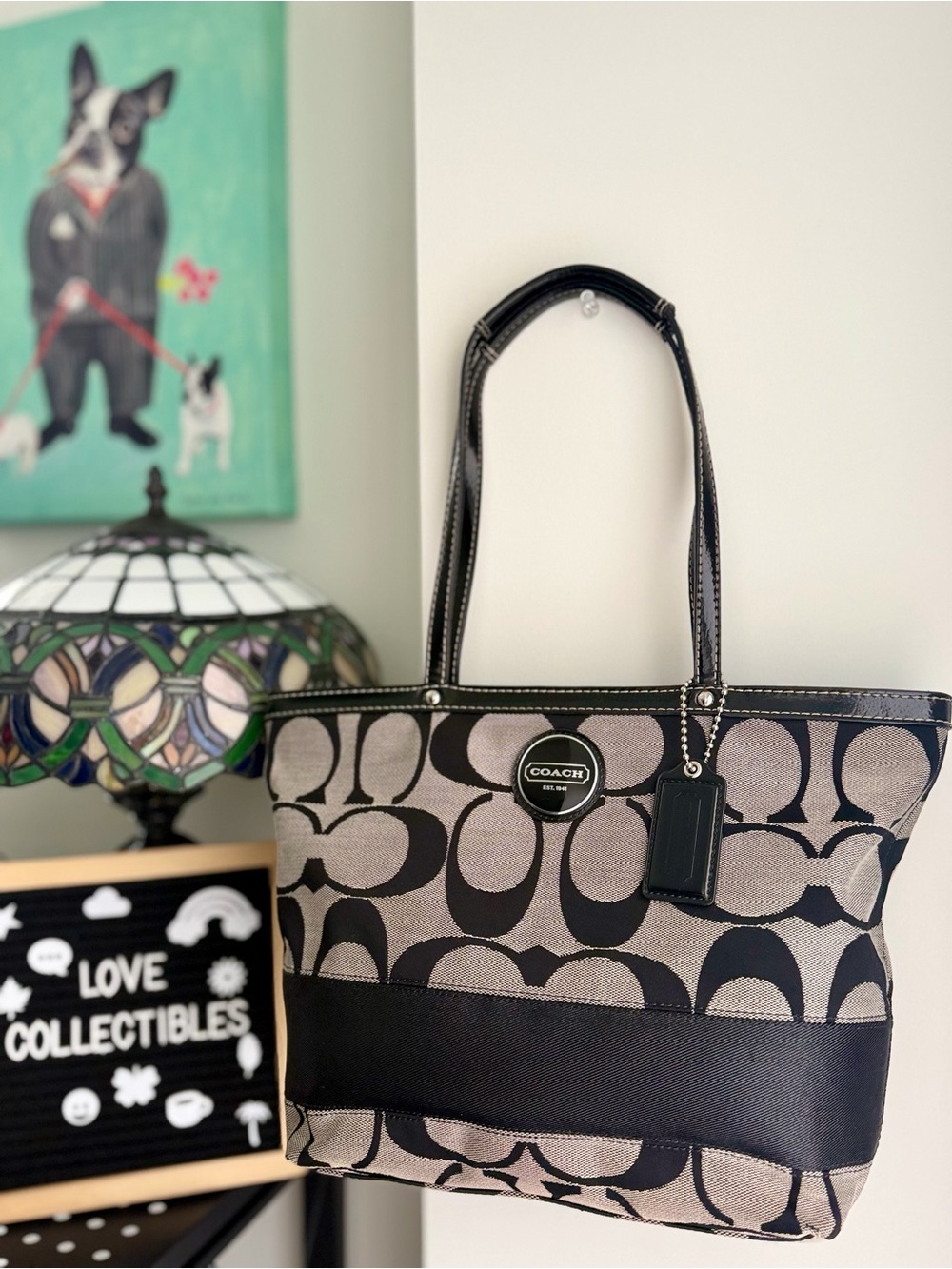 Coach Signature Tote — Classic & Chic